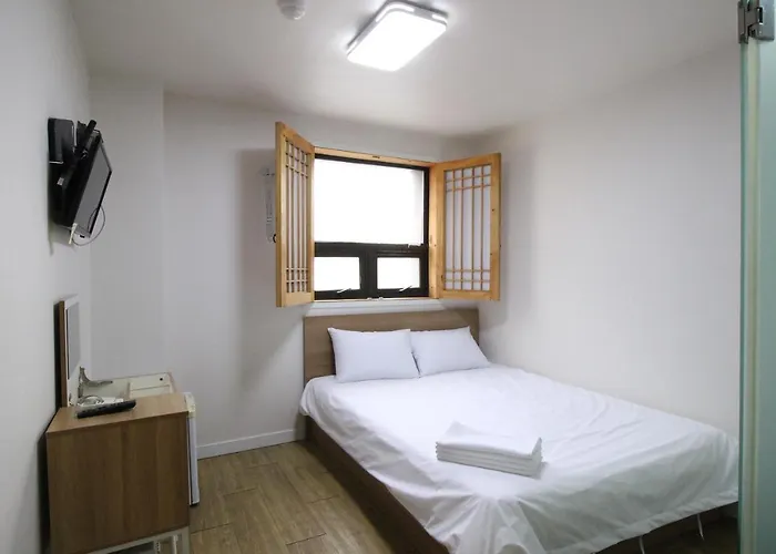 Hotel Golden Park Myeongdong Hotel 2*