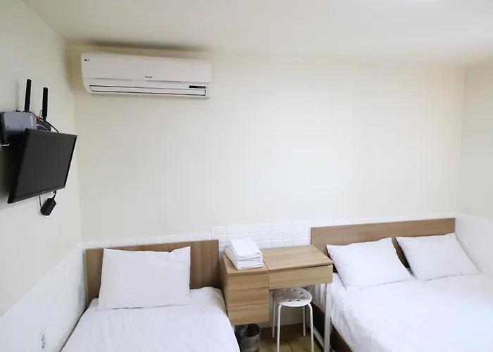 Hotel Golden Park Myeongdong Hotel 2*