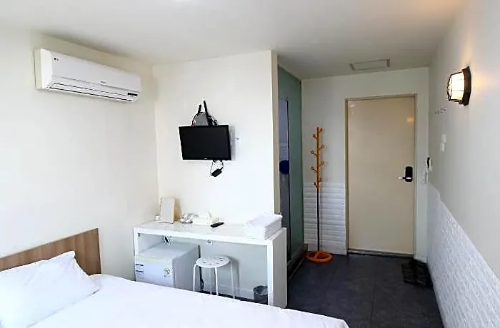 Hotel Golden Park Myeongdong 2*